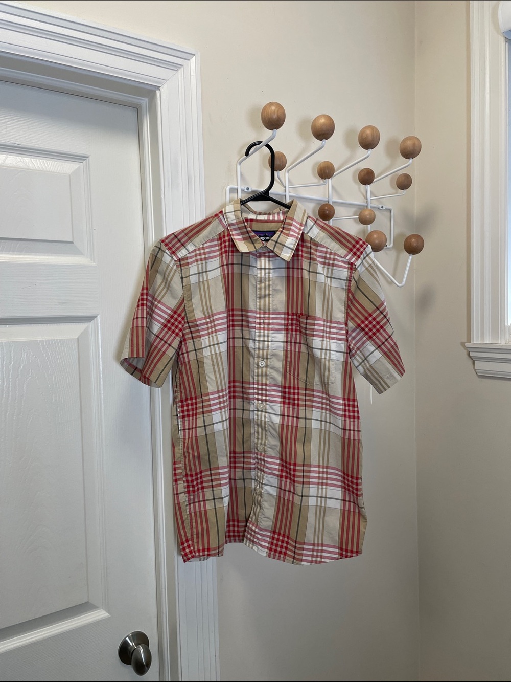 Patagonia - Short Sleeve Button Down Shirt - Red / Cream - XS